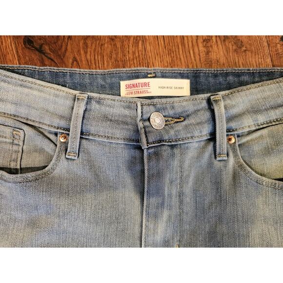 Signature By Levi Strauss‎ NEW Women's High Rise Skinny Raw Hem Jeans 16 34 - Picture 2 of 5